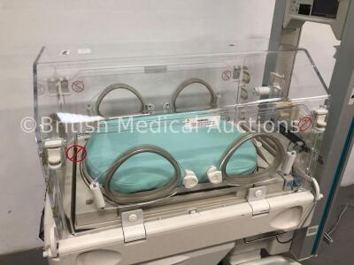 Ohmeda Medical Giraffe Infant Incubator with Mattress (Powers Up) - 2