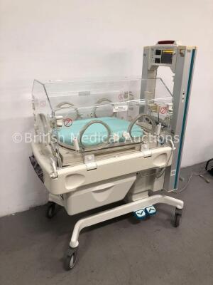 Ohmeda Medical Giraffe Infant Incubator with Mattress (Powers Up) - 4