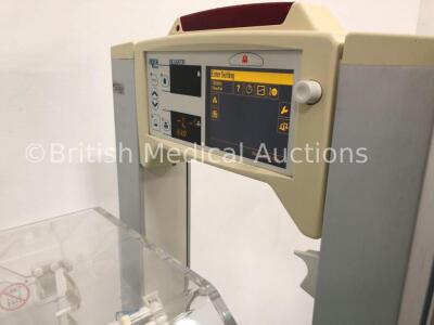 Ohmeda Medical Giraffe Infant Incubator with Mattress (Powers Up) - 3