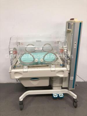 Ohmeda Medical Giraffe Infant Incubator with Mattress (Powers Up)