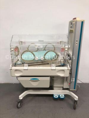 Ohmeda Medical Giraffe Infant Incubator with Mattress (Powers Up)