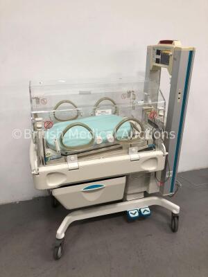 Ohmeda Medical Giraffe Infant Incubator with Mattress (Powers Up) - 2