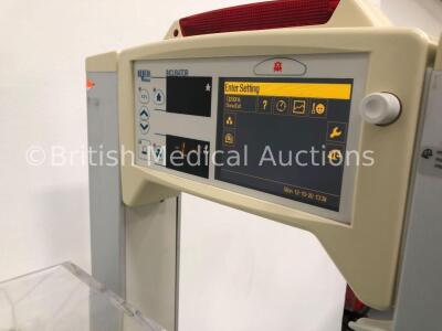 Ohmeda Medical Giraffe Infant Incubator with Mattress (Powers Up) - 4