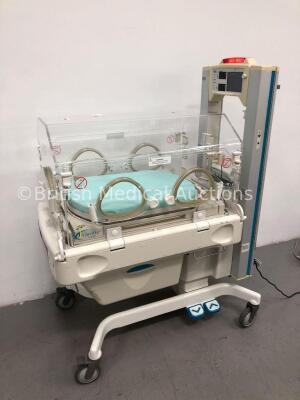 Ohmeda Medical Giraffe Infant Incubator with Mattress (Powers Up with System Failure 25) - 4