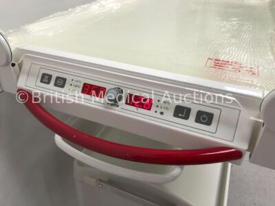 Weyer Thermocare Infant Incubator Model WY2010 (Powers Up) * Mfd 2013 * - 2