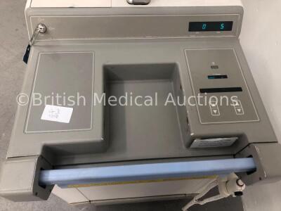 GE AMX 4 Plus - IEC Mobile X-Ray Model 2275938 with Control Hand Trigger and Key (Powers Up with Key-Key Included) * Mfd July 2007 * - 4