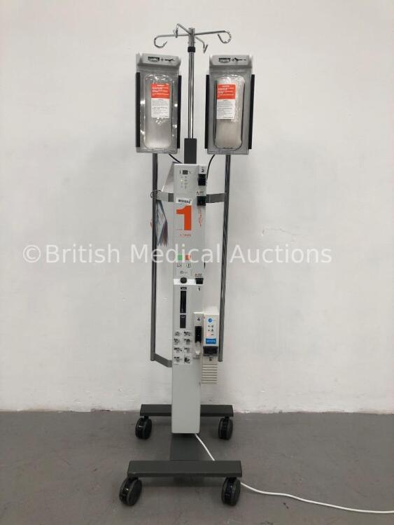 Level 1 H-1200 Fast Flow Fluid Warmer on Stand with Smiths H-31B Attachment (Powers Up) * SN S10000719 *