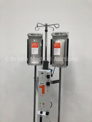 Level 1 H-1200 Fast Flow Fluid Warmer on Stand with Smiths H-31B Attachment (Powers Up) * SN S10000719 * - 2
