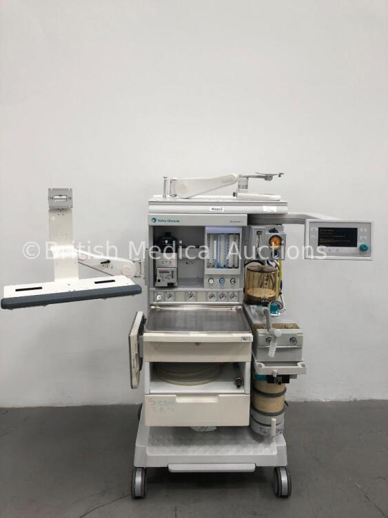 Datex-Ohmeda Aestiva/5 Anaesthesia Machine with Datex-Ohmeda Aestiva SmartVent Software Version 4.8,Datex-Ohmeda Isotec 5 Isoflurane Vaporizer,Oxygen