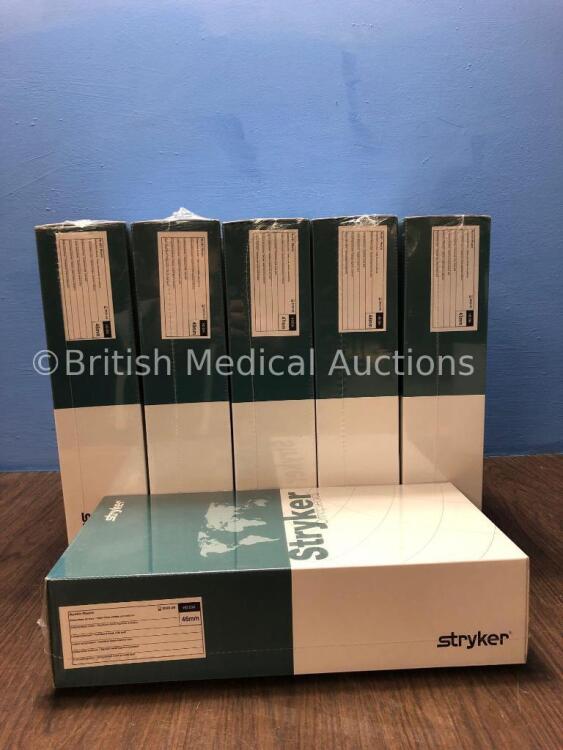 11 x Stryker Ref 6939-1-460 Hip Endoprosthesis Fenestrated Narrow Curved Stems *All Out of Date*