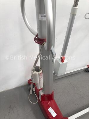 Molift Partner Electric Patient Hoist with Controller (Unable To Test Due to No Battery) - 2