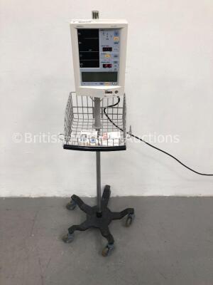 Mindray Accutorr Patient Monitor on Stand (Powers Up) *GH*