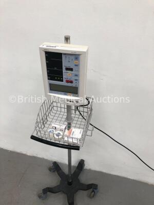 Mindray Accutorr Patient Monitor on Stand (Powers Up) *GH* - 3