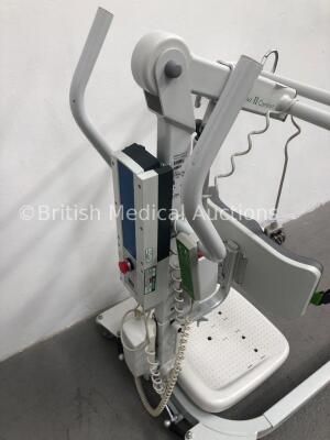Liko Sabina II Comfort Electric Patient Hoist with Controller (No Power-Suspected Flat Battery) - 2
