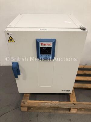 Thermo Scientific Heratherm IMH100 Heating Chamber / Incubator (Powers Up) * Mfd 2017 * * On Pallet *