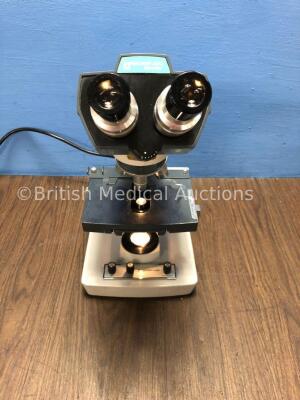 Reichert - Jung Microscope 110 with 3 x Objective Lenses (Powers Up with Good Bulb)