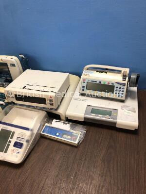 MIxed Lot Including 1 x Medfusion 3500 Syringe Pump, 1 x Marsden Weighing Scales, 1 x Graseby MS16A Syringe Driver, 1 x Omron i-C10 Blood Pressure Met - 3