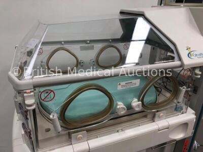 Ohmeda Medical Giraffe OmniBed Infant Incubator with Mattress (Powers Up) * SN HDGN50989 * - 3