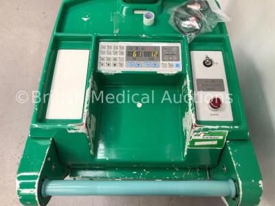 Shimadzu Formula Mobile-Art X-Ray System Model MUX-100H with Control Hand Trigger and Key (Powers Up with Key-Key Included) * SN 0362Z17605 * * Mfd Fe - 5