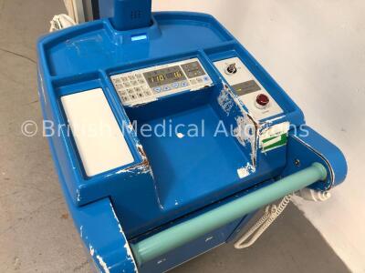 Shimadzu Formula Mobile-Art X-Ray System Model MUX-100H with Control Hand Trigger and Key (Powers Up with Key-Key Included) * SN 0362Z17509 * * Mfd Fe - 3