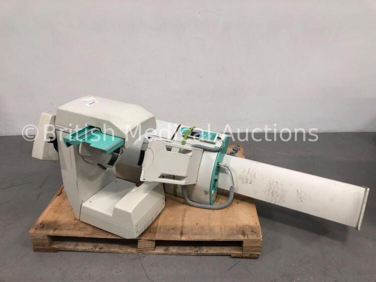 Instrumentation Imaging OP100-2-1-2 Panoramic X-Ray with Controller * Mfd Jan 2004 * * SN 81910 * * On Pallet *