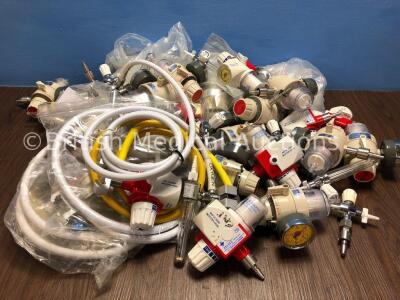 Large Quantity of Valves / Regulators and Hoses