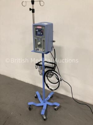 CareFusion Infant Flow SiPAP Part Number 675-CFG-004 on Stand with Hoses (Powers Up) * Mfd Sept 2009 * - 3