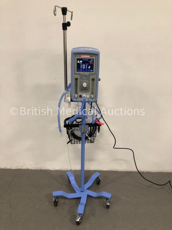 CareFusion Infant Flow SiPAP Part Number 675-CFG-004 on Stand with Hoses (Powers Up) * Mfd Sept 2009 *