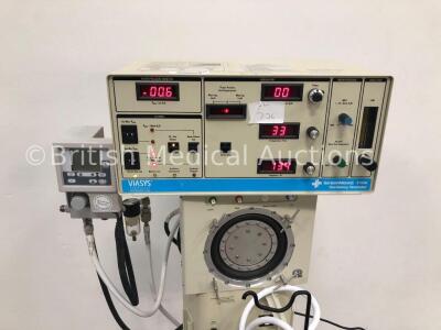 SLE 2000 Infant Ventilator - Running Hours 25601 on Stand with Hose (Powers Up) *S/N 70111(1997) - 2