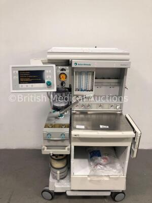 Datex-Ohmeda Aestiva/5 Anaesthesia Machine with Datex-Ohmeda 7900 SmartVent Software Version 4.8,Oxygen Mixer,Absorber,Bellows and Hoses (Powers Up) *