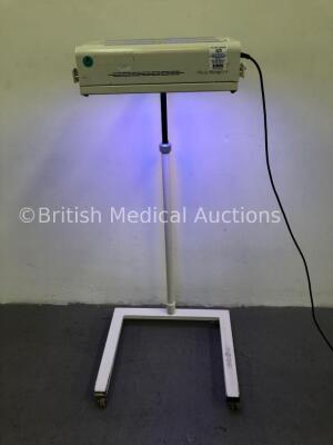 Drager Phototherapy 4000 Light (Powers Up with Good Bulb) *S/N ARFK-0022*