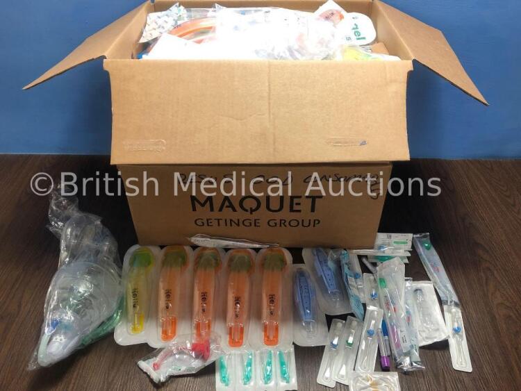 Large Quantity of Various Consumables Including i-gel Supraglottic Airways, Surflo Winged Infusion Set, Syringes and Sol-Care Safety Needles (Some In