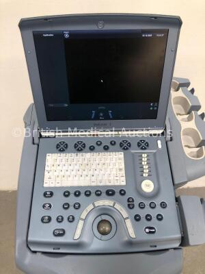 GE Voluson - i Portable Ultrasound Scanner *S/N B05113* **Mfd 06/2014** on Cart (Powers Up - Not Able to Gain Software Version Due to No Compatible Pr - 2