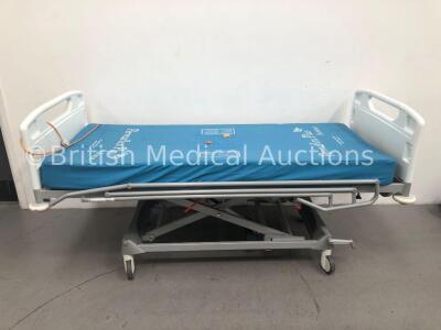 Huntleigh Enterprise 3000 Electric Hospital Bed with Mattress and Controller (Powers Up)