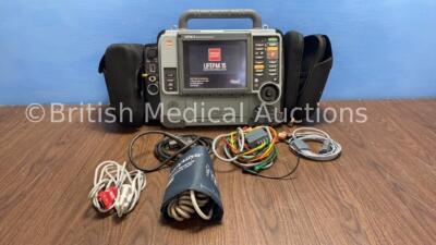 Medtronic Physio-Control Lifepak 15 12-Lead Monitor / Defibrillator *Mfd - 2010* Ref - 99577-000025 P/N - V15-2-000030 Software Version - 3207410-007