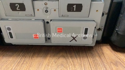 Medtronic Physio-Control Lifepak 15 12-Lead Monitor / Defibrillator *Mfd - 2010* Ref - 99577-000025 P/N - V15-2-000030 Software Version - 3207410-007 - 6