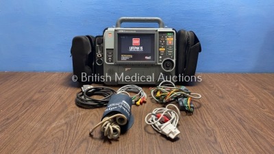 Medtronic Physio-Control Lifepak 15 12-Lead Monitor / Defibrillator *Mfd - 2010* Ref - 99577-000025 P/N - V15-2-000030 Software Version - 3207410-007