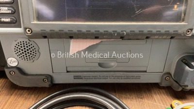 Medtronic Physio-Control Lifepak 15 12-Lead Monitor / Defibrillator *Mfd - 2010* Ref - 99577-000025 P/N - V15-2-000030 Software Version - 3207410-008 - 3