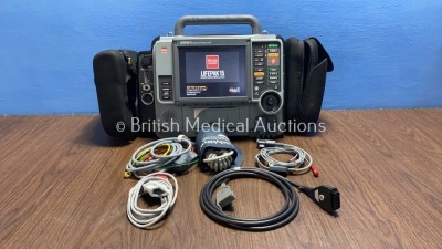 Medtronic Physio-Control Lifepak 15 12-Lead Monitor / Defibrillator *Mfd - 2009* Ref - 99577-000025 P/N - V15-2-000030 Software Version - 3207410-007