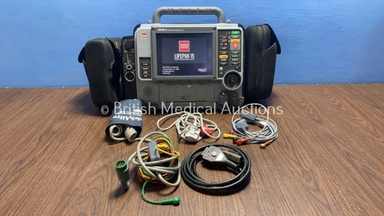 Medtronic Physio-Control Lifepak 15 12-Lead Monitor / Defibrillator *Mfd - 2010* Ref - 99577-000025 P/N - V15-2-000030 Software Version - 3207410-007