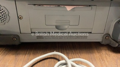 Medtronic Physio-Control Lifepak 15 12-Lead Monitor / Defibrillator *Mfd - 2010* Ref - 99577-000025 P/N - V15-2-000030 Software Version - 3207410-007 - 4