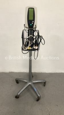 Welch Allyn Spot Vital Signs Monitor 420 Series on Stand with 1 x BP Hose and Power Supply (Powers Up) * SN 20040042 *