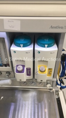 Datex-Ohmeda Aestiva/5 Anaesthesia Machine with Datex-Ohmeda Aestiva SmartVent Software Version 4.5 PSV Pro, 1 x Datex-Ohmeda Tec 7 Sevoflurane Vapori - 6