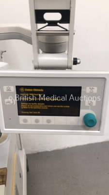 Datex-Ohmeda Aestiva/5 Anaesthetic Machine with Datex-Ohmeda 7900 SmartVent Software Version 4.8, Oxygen Mixer, Bellows, Absorber and Hoses (Powers Up - 3