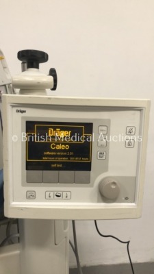 Drager Caleo Infant Incubator Version 2.01 with Mattress (Powers Up) * SN ARRM-0125 * - 2