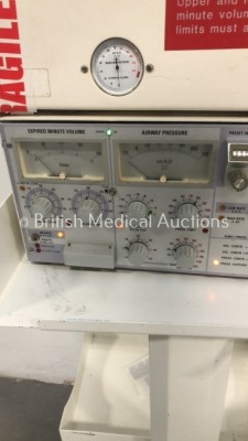 Siemens Servo Ventilator 900C on Stand (Unable to Test Due to Faulty Power Button) - 4