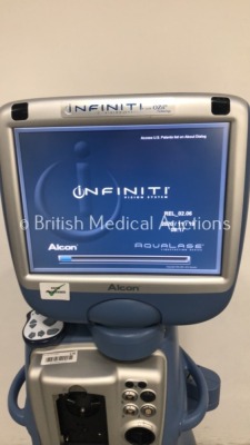 Alcon Infiniti Vision System Ref 210-0000-511 with 1 x Remote Control and 1 x Footswitch (Powers Up) * SN 1201466201X * * Mfd March 2012 * - 2