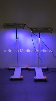 2 x Drager Phototherapy 4000 Lights on Stands (Both Power Up)