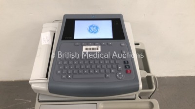 GE MAC 1600 ECG Machine Software Version 1.0.4 on Stand with 10 Lead ECG Leads (Powers Up) *S/N SDE08400096NA* - 3