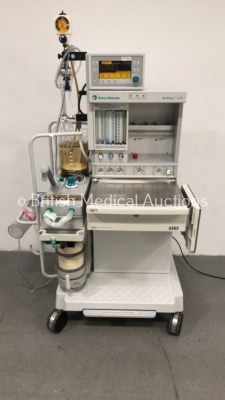 Datex-Ohmeda Aestiva/5 MRI Anaesthesia Machine with Datex-Ohmeda Aestiva 7900 Software Version 4.8 PSVPro, Bellows, Absorber and Hoses (Powers Up)